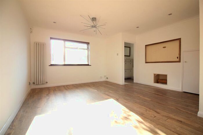 3 Bedroom End Of Terrace House To Rent In Brambles Farm Drive, Hillingdon, Uxbridge, UB10