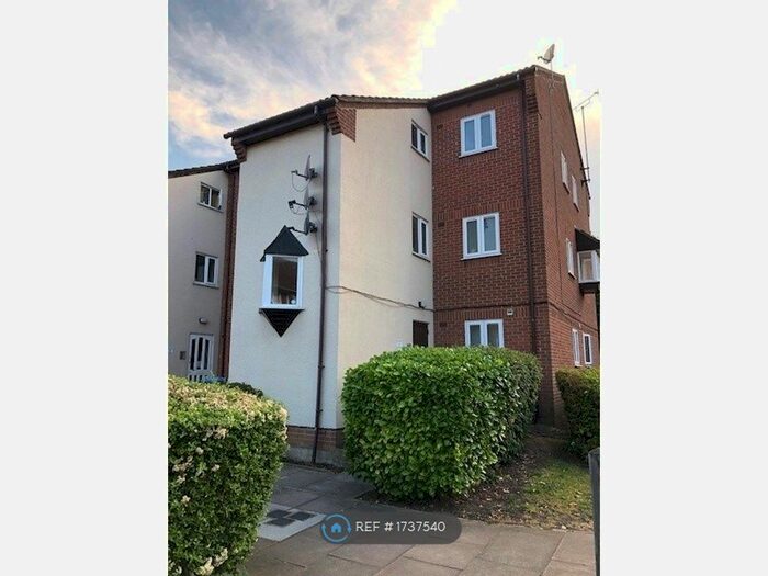 Studio To Rent In Harrier Mews, London, SE28