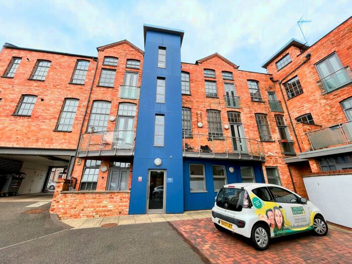 2 Bedroom Apartment To Rent In Clare Street, Northampton, NN1