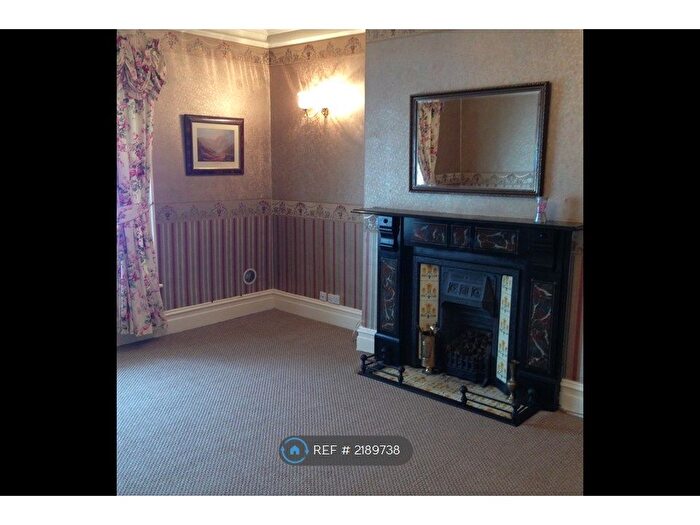 2 Bedroom Flat To Rent In Market St, Abergele, LL22