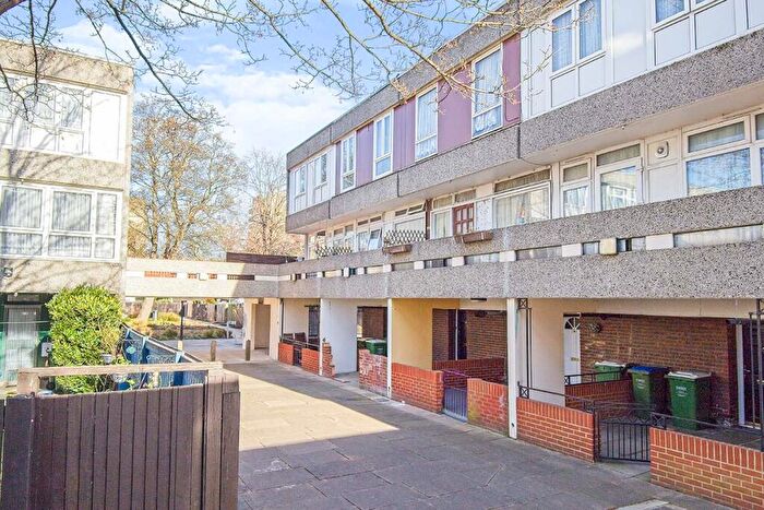 3 Bedroom Terraced House To Rent In Mangold Way, Erith, DA18