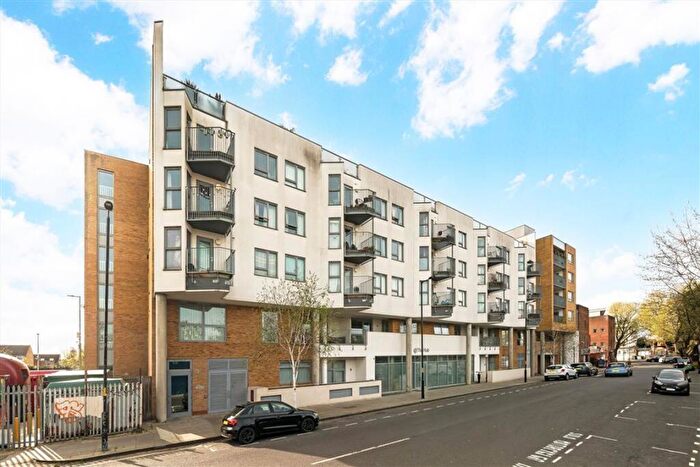 1 Bedroom Flat For Sale In Camberwell Station Road, Camberwell, SE5