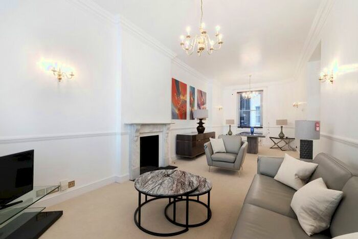 2 Bedroom Flat To Rent In Berkeley Street, Mayfair, W1J