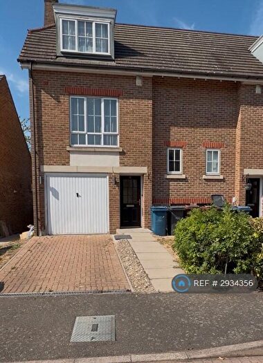 3 Bedroom Semi-Detached House To Rent In Goodhall Close, Stanmore, HA7