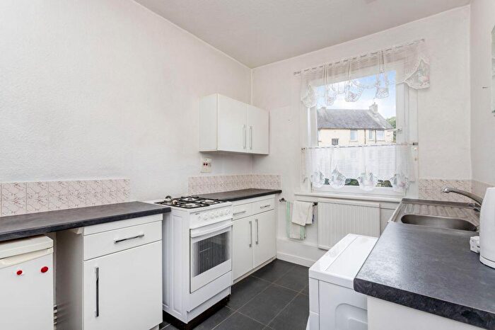 2 Bedroom Flat For Sale In / Hutchison Road, Chesser, Edinburgh, EH14