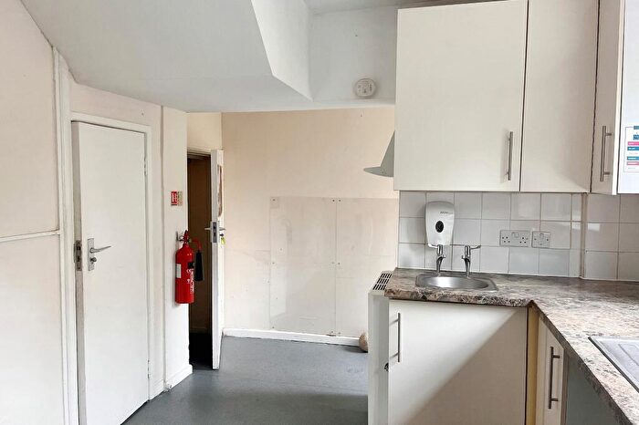 8 Bedroom Detached House For Sale In Heathlands, Chequers Lane, Walton-on-the-Hill, Surrey, KT20
