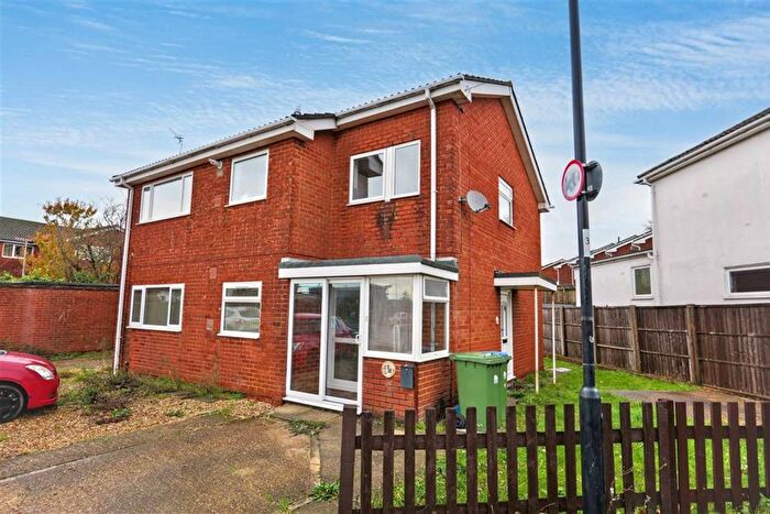 2 Bedroom Maisonette For Sale In Swift Road, Southampton, SO19