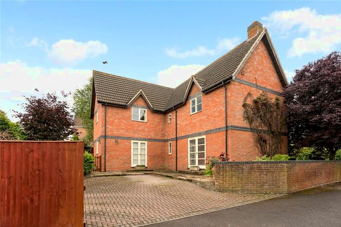 4 Bedroom Detached House For Sale In Heddington, Calne, Wiltshire, SN11