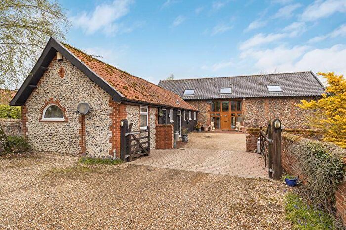 6 Bedroom Country House For Sale In Thetford Road, Fakenham Magna, IP24
