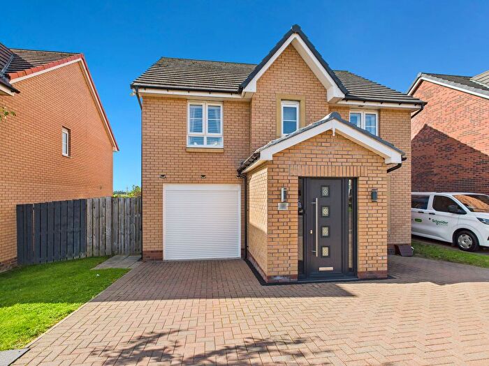 4 Bedroom Detached House For Sale In Cot Castle Grove, Stonehouse, ML9