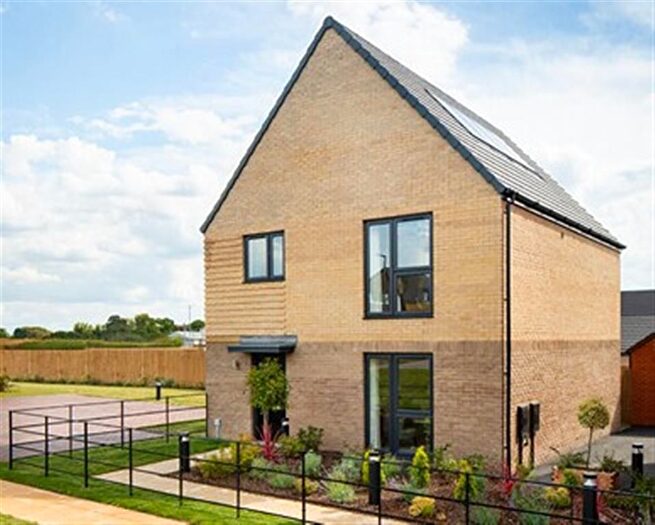 4 Bedroom Detached House For Sale In The Pastures, Wood View, Grays, RM16