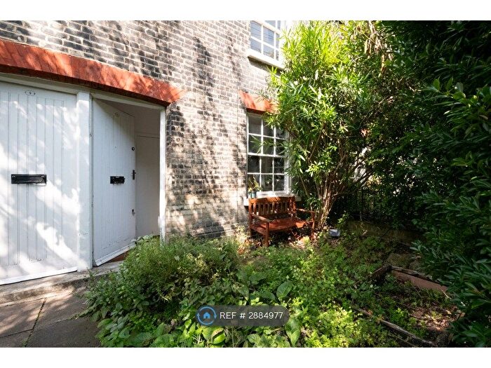 1 Bedroom Flat To Rent In Off Deal Street, London, E1