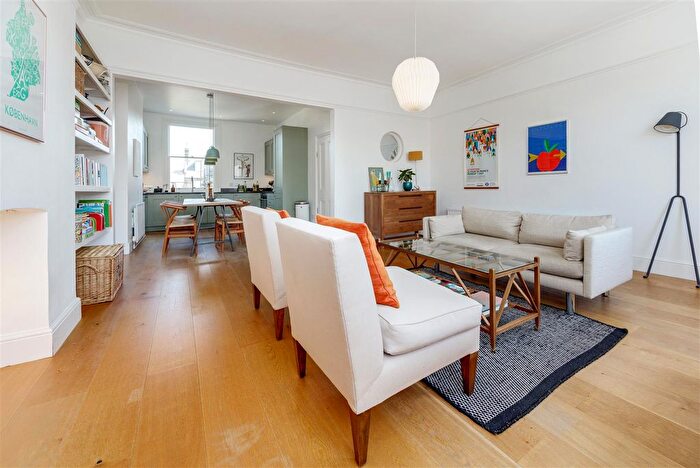 3 Bedroom Flat For Sale In Estelle Road, Hampstead, NW3
