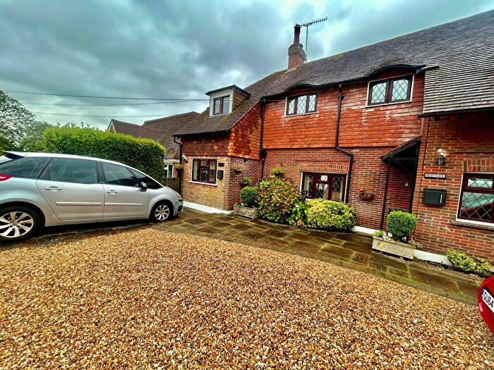 2 Bedroom Apartment To Rent In Crockhurst Hill, BN13