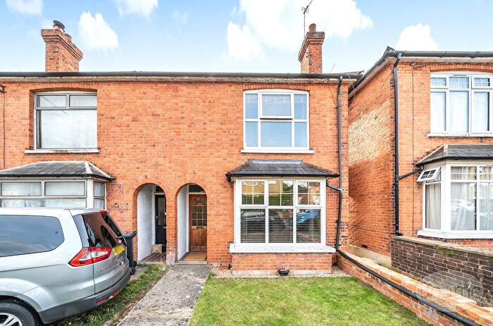 3 Bedroom Semi-detached House For Sale In Manor Road, Guildford, Surrey, GU2