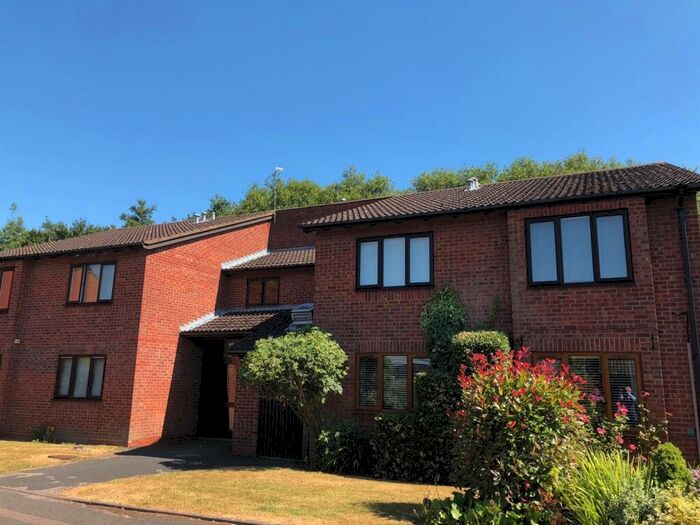 1 Bedroom Apartment To Rent In Kendal Grove, Solihull, B92