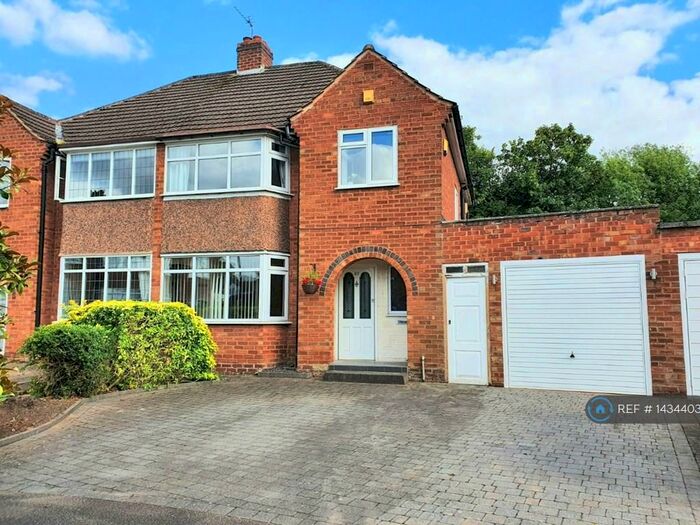 4 Bedroom Semi-Detached House To Rent In Bonner Drive, Sutton Coldfield, B76