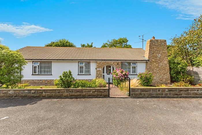 3 Bedroom Detached Bungalow For Sale In Halls Lane, Shinfield, Reading, RG2