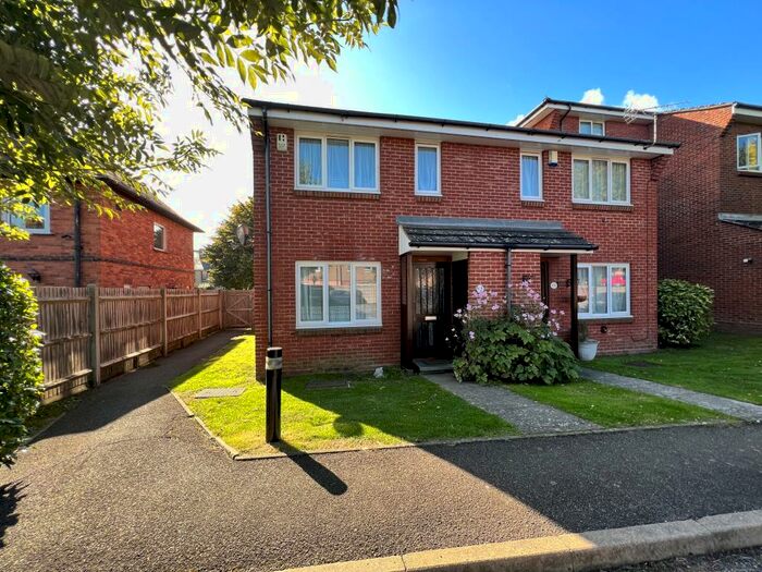 1 Bedroom End Of Terrace House To Rent In Robinson Court, BN22