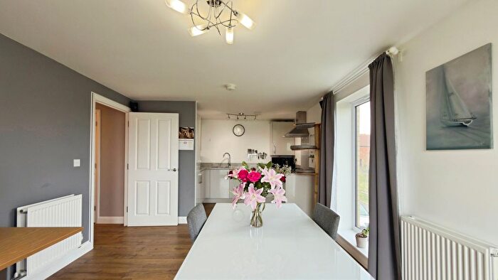 2 Bedroom Flat For Sale In Flat, Abrahams Close, Knowle, Bristol, BS4