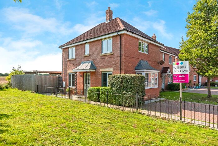 3 Bedroom Semi-Detached House For Sale In Strood Close, Harlaxton, Grantham, NG32