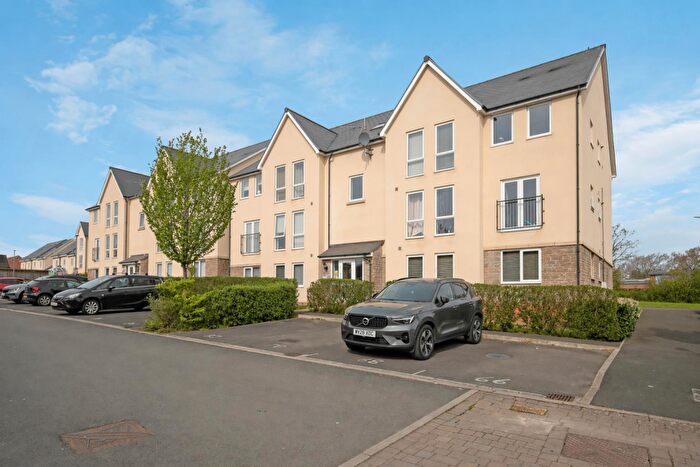 1 Bedroom Flat For Sale In Greenfield Road, Keynsham, BS31