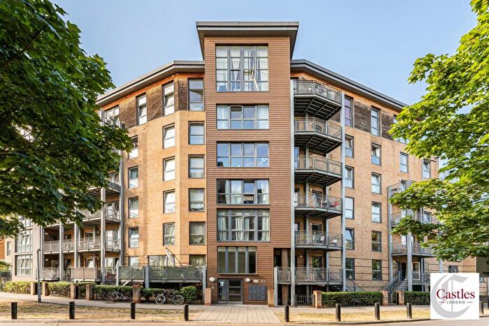 2 Bedroom Apartment For Sale In Lockwood House, Harry Zeital Way, E5