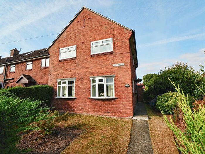 3 Bedroom End Of Terrace House For Sale In Balk Avenue, Helperby, York, YO61