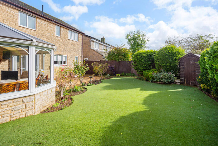 4 Bedroom Detached House For Sale In Park Close, Middleton Stoney, OX25