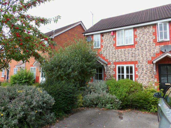 2 Bedroom Semi-Detached House To Rent In Mardale Close, Gamston, NG2