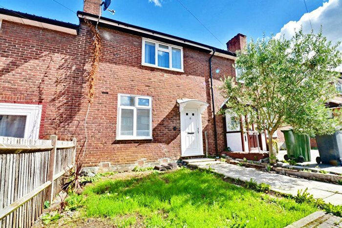 2 Bedroom Terraced House To Rent In Mooreside Road, Bromley, BR1