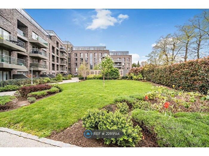 2 Bedroom Flat To Rent In Woods Road, London, SE15