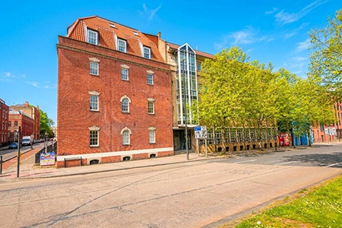 2 Bedroom Apartment For Sale In Newfoundland Circus, Bristol, BS2