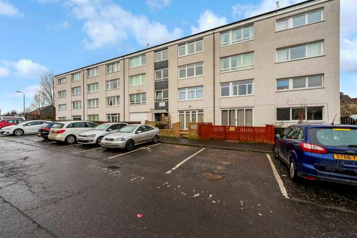 4 Bedroom Apartment To Rent In Atholl Place, Linwood, PA3