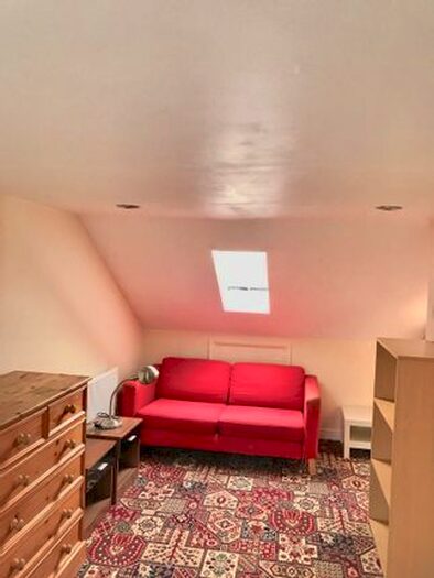 Studio To Rent In Beechcroft Road, Tooting, SW17