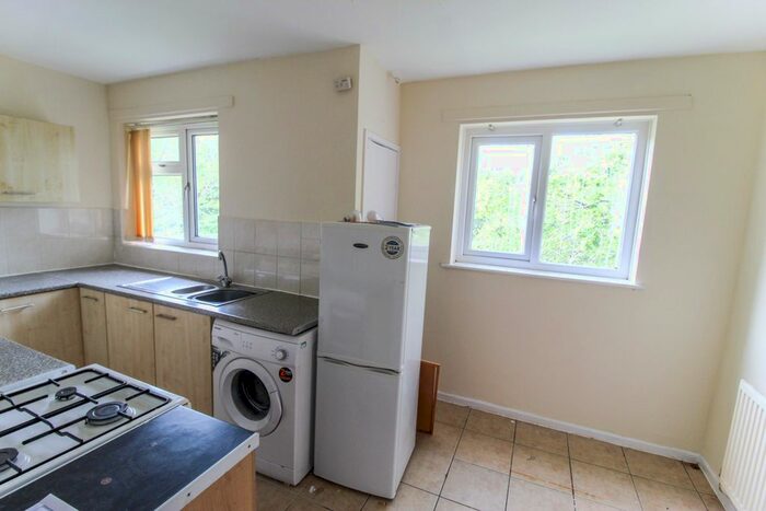 2 Bedroom Flat To Rent In Silverdale, Clifton, Swinton, Manchester, M27