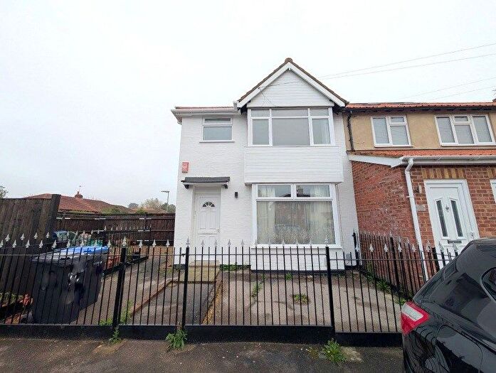 1 Bedroom Maisonette To Rent In Bond Street, Englefield Green, Egham, TW20