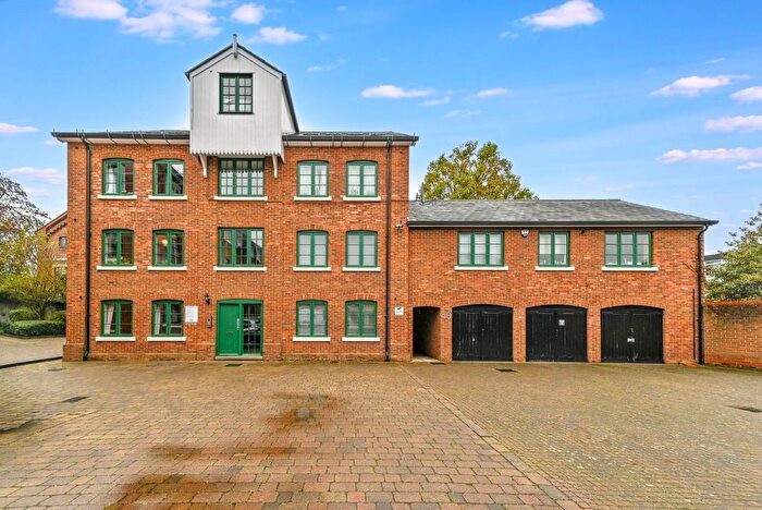 2 Bedroom Flat For Sale In Holters Mill, Canterbury, CT2