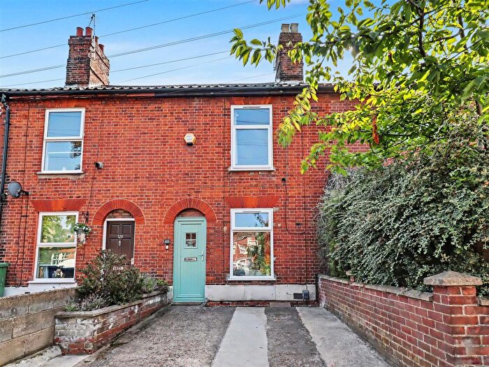 2 Bedroom Terraced House For Sale In Aylsham Road, Norwich, NR3