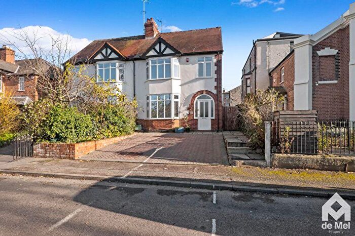 Detached House For Sale In Kingsholm Square, Gloucester, GL1