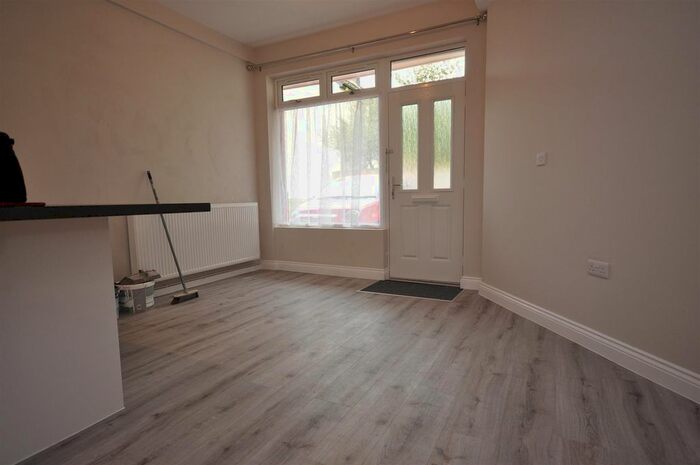 1 Bedroom Flat To Rent In Church Road, Trull, Taunton, TA3