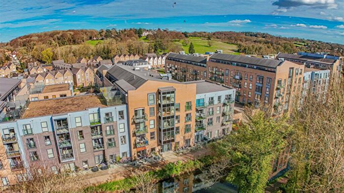 2 Bedroom Apartment For Sale In The Embankment, Nash Mills Wharf, Hemel Hempstead, HP3