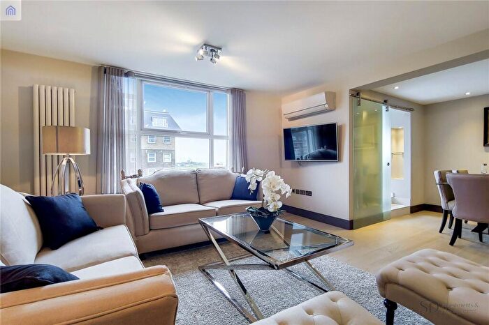 3 Bedroom Apartment To Rent In St. Johns Wood Park, London, NW8