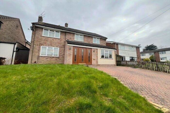 4 Bedroom Property To Rent In Burns Close, Redditch, B97