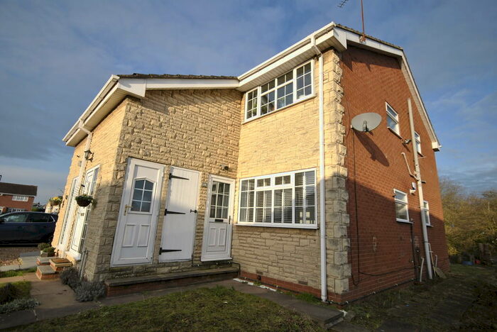 2 Bedroom Apartment To Rent In Orchard Close, Dunsville, DN7