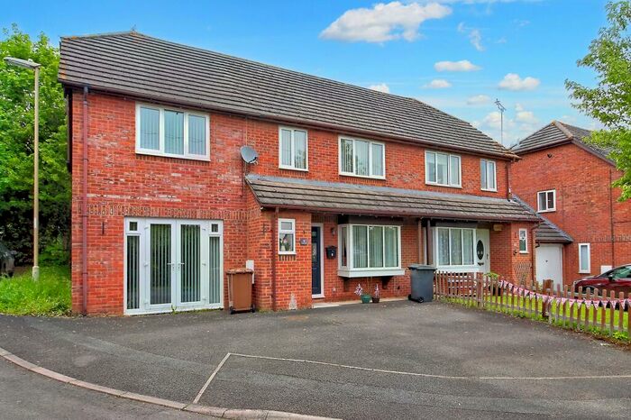 Property For Sale In Blackbird Court, Andover, SP10