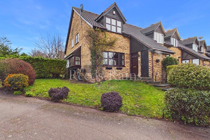 1 Bedroom End Of Terrace House For Sale In Knights Manor Way, Dartford, Kent, DA1