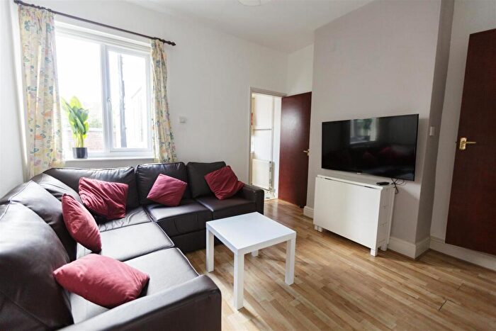 4 Bedroom Terraced House To Rent In Harold Road, Edgbaston, Birmingham, B16