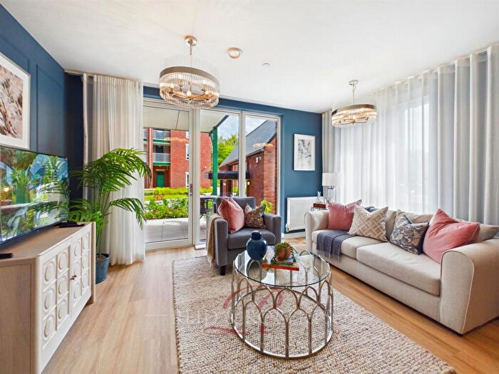 2 Bedroom Apartment For Sale In Hathaway Lane, Great Boughton, CH3