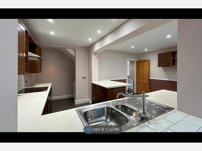 3 Bedroom Semi-Detached House To Rent In St. Davids Terrace, Saltney Ferry, Chester, CH4